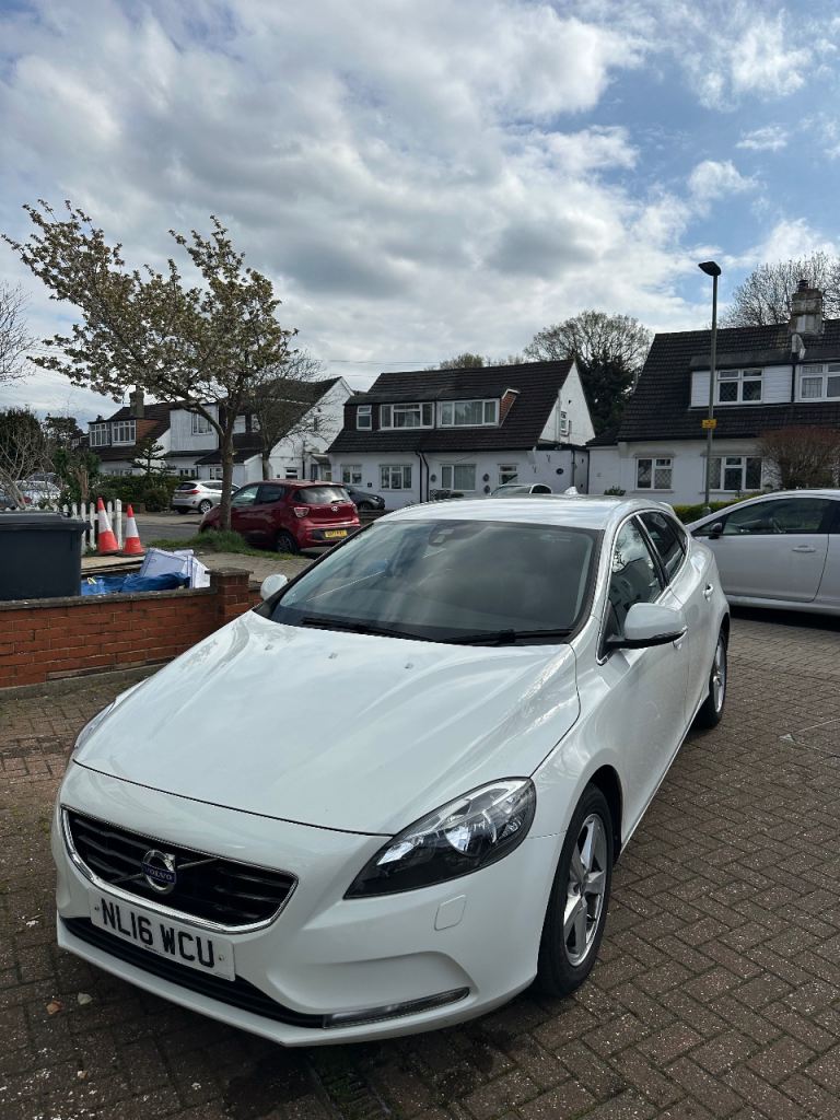 Volvo V40 NL16 WCU - Manual - Economical, Reliable & Great Condition