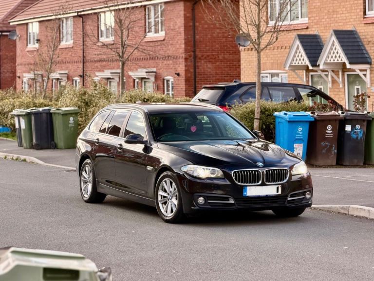 2015 BMW 520D Business Edition 184 LCI (Ulezz Free). 