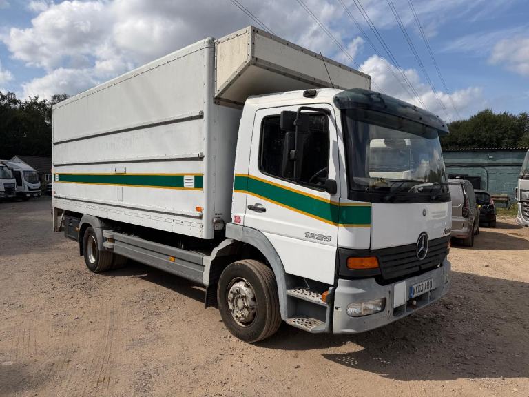 Mercedes-Benz Atego [Phone number removed]ton box truck tail lift manual 