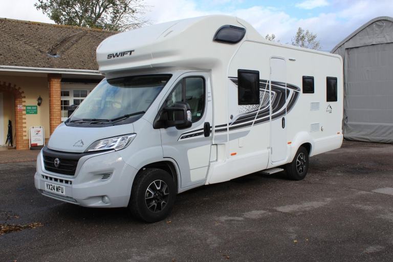 Swift Edge 486 DIESEL MANUAL 2024/24