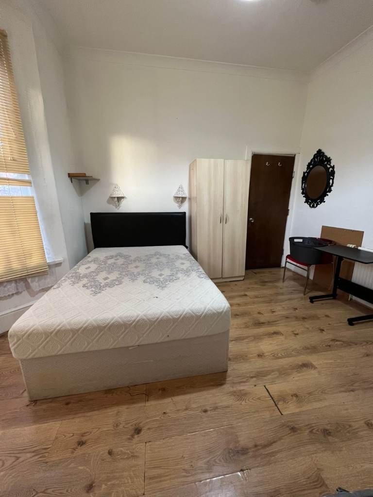  BEAUTIFUL ENSUITE DOUBLE ROOM FOR RENT IN HOUNSLOW 