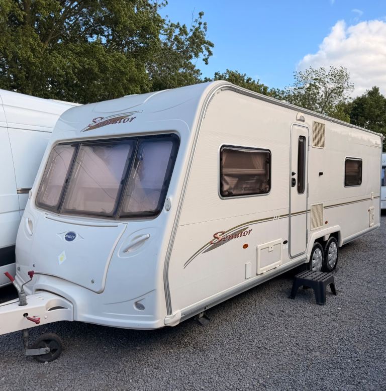 Bailey Caravan 2007 fixed bed twin axle 