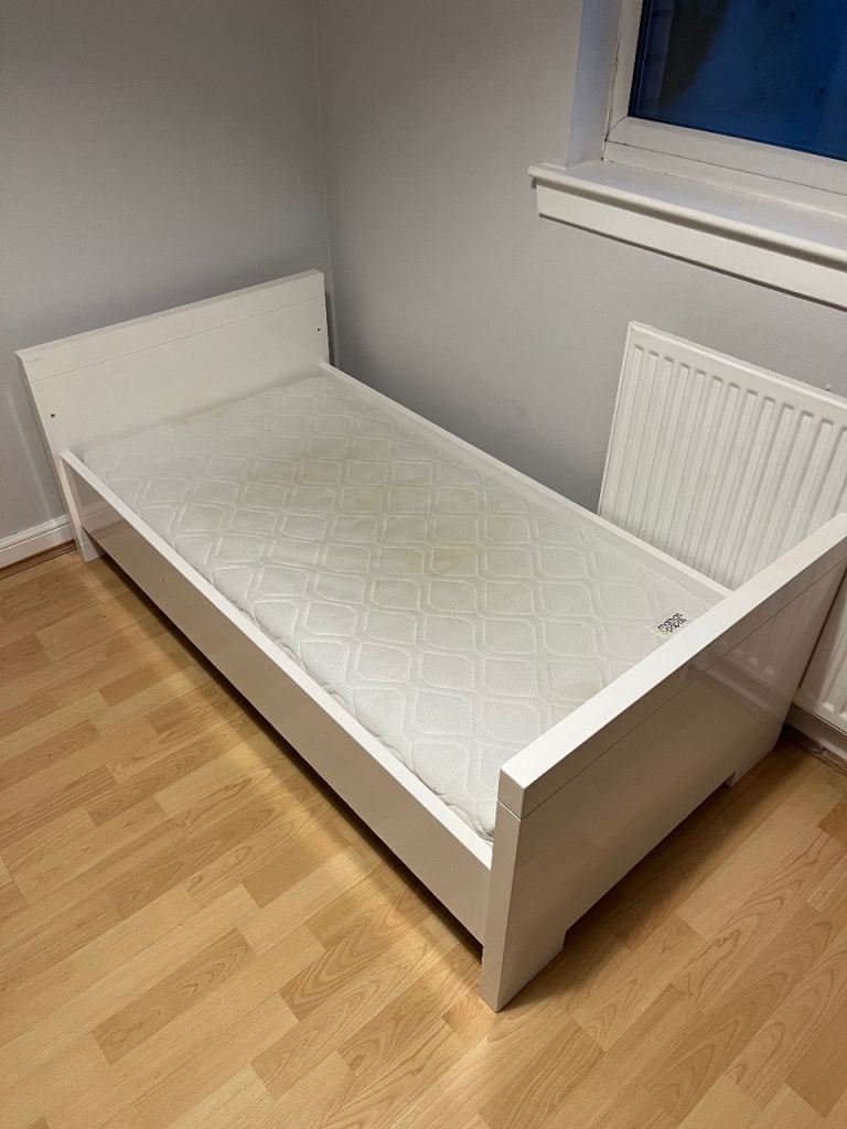 Mamas & Papas Toddler bed 