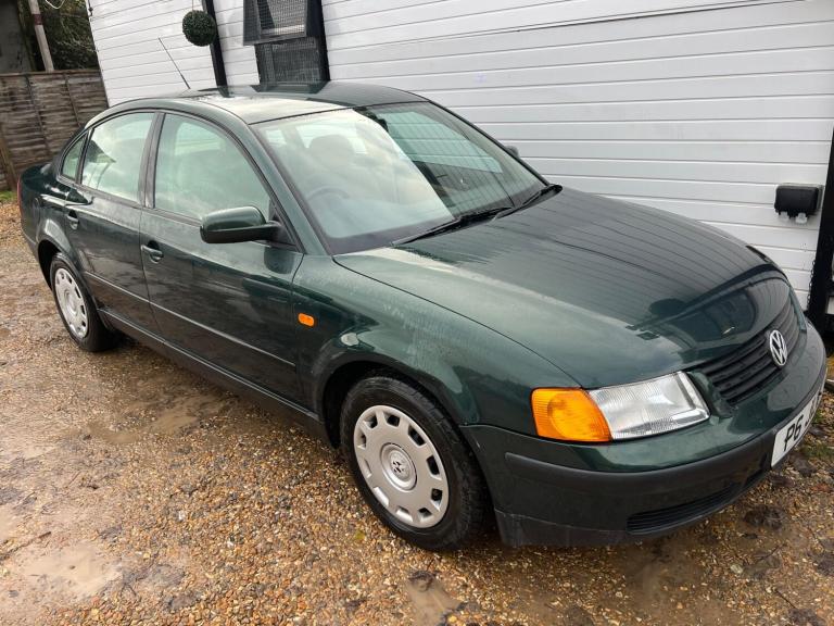 image for 1997 Volkswagen Passat 1.8T 20V SE 4dr SALOON PETROL Manual