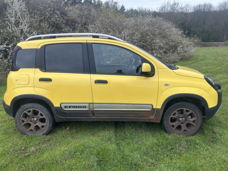 FIAT PANDA 0.9 Panda Cross My Twinair 90hp Yellow Manual Petrol 2014
