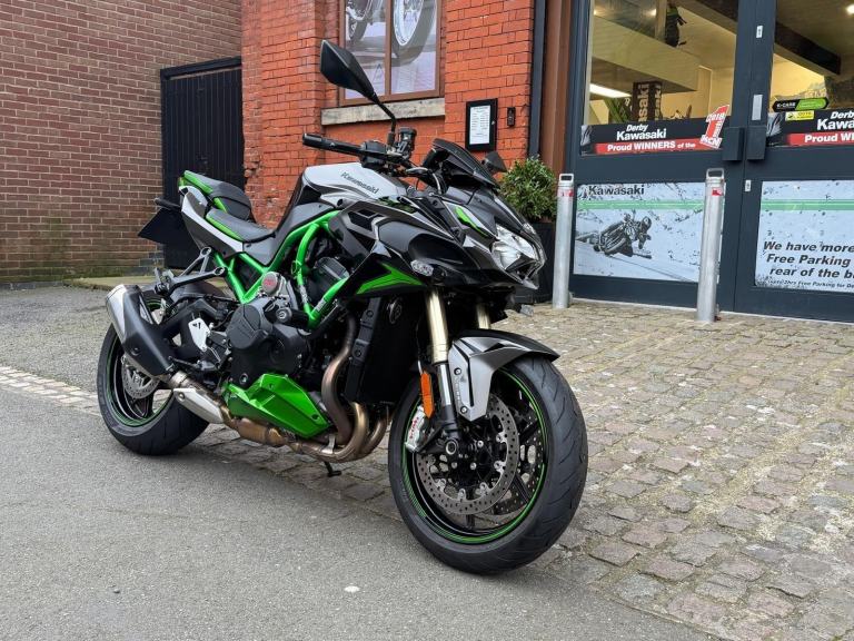 2023 Kawasaki ZH2 SE naked SUPERCHARGED motorcycle only 1892 miles