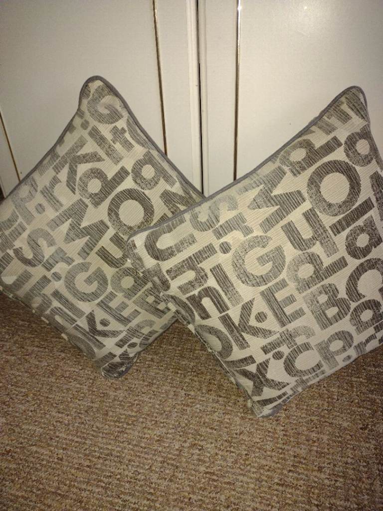 Pair of Grey Patterned Cushions – Good Condition