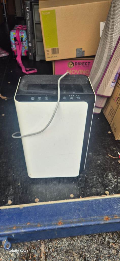 White Air Purifier/Cooler – Good Condition