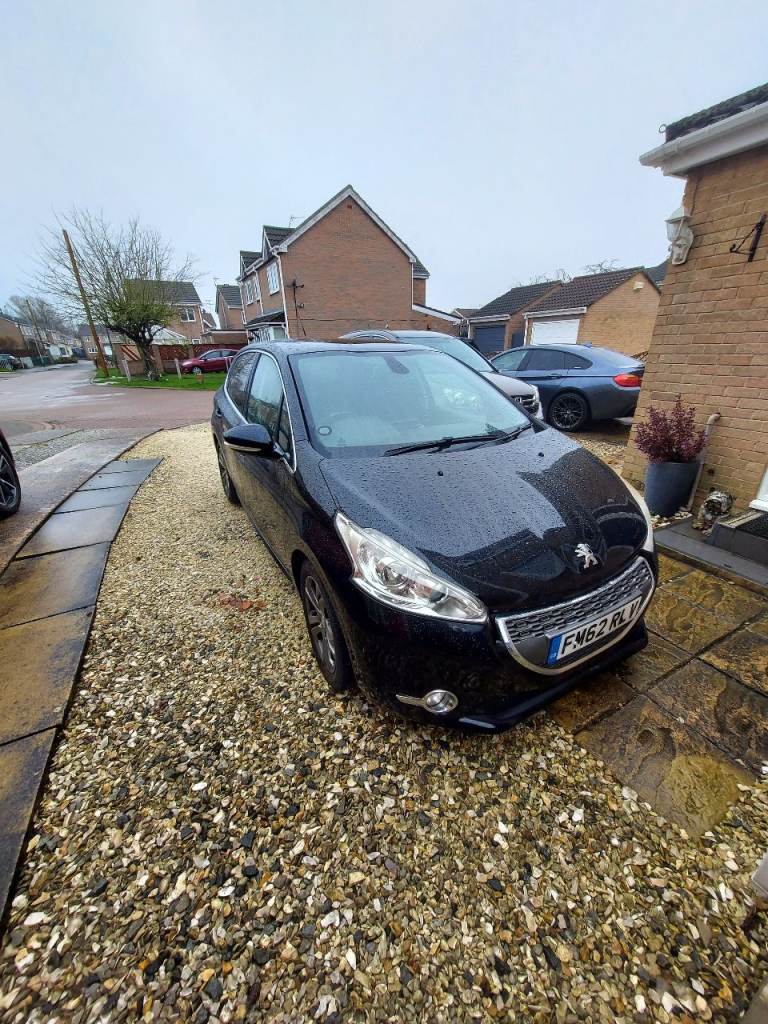 Peugeot 208 1.4HDI Allure for sale