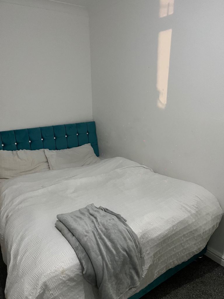 1 Bedroom for rent, all bills included.