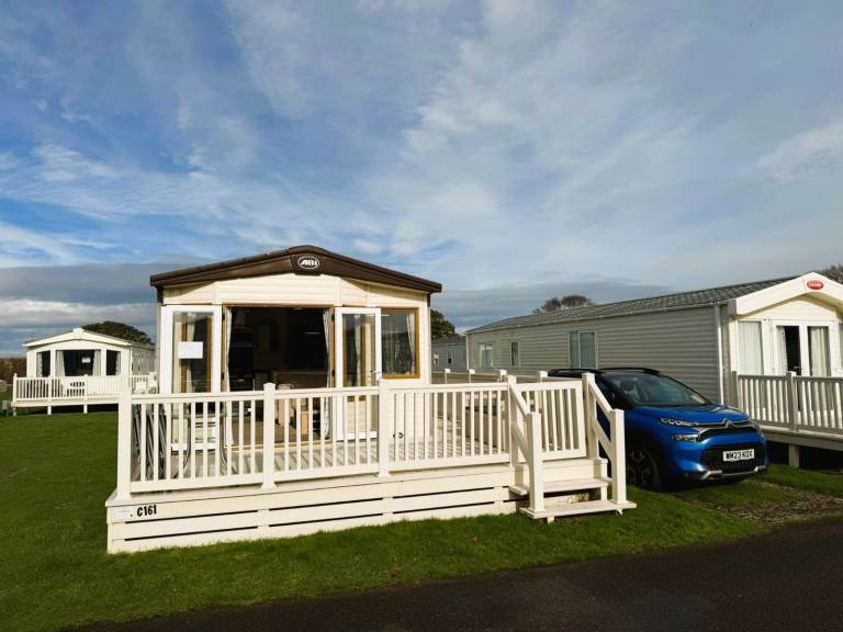 ABI Blenheim 2017 – 38ft x 12ft – 3 Bedroom – On Pitch – Ready to Go – Sleeps 8 – £29,500