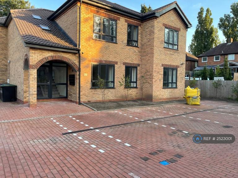 1 bedroom flat in Braceby Avenue, Birmingham, B13 (1 bed) (#2523001)