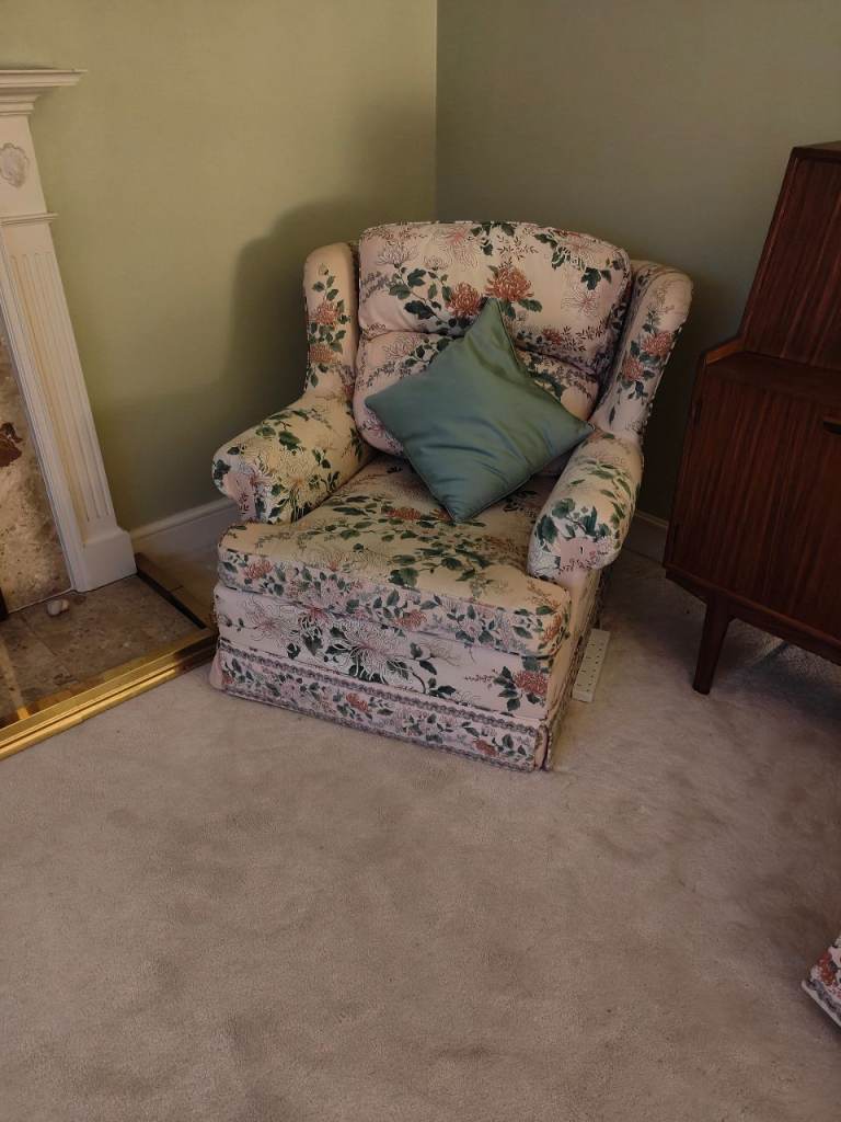 FREE Sofa and Armchairs - Multicoloured Cotton, Fair Condition