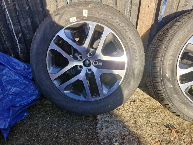 image for LAND ROVER WHEELS WITH TYRES