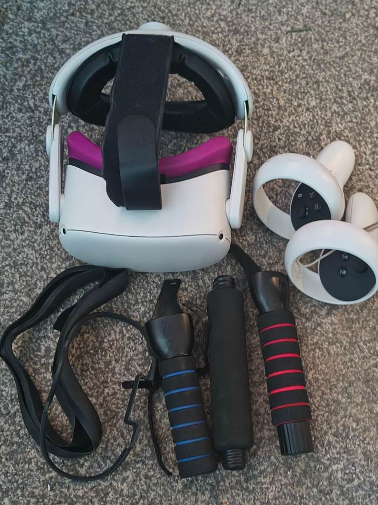 Meta Quest 2 VR Headset – 128GB – Upgraded – Great condition