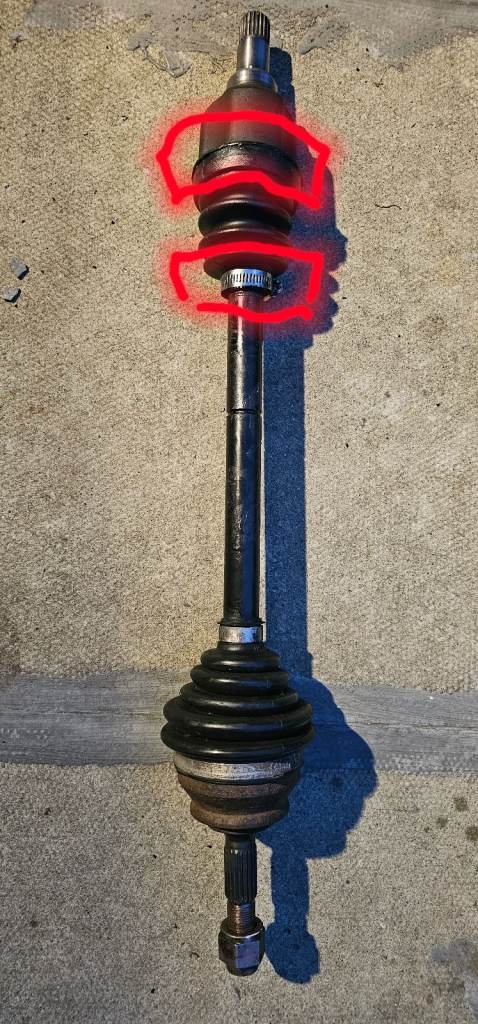 2016 Front Left Peugeot 2008 (2016) 1.2 automatic   driveshaft CV BOOT CLIPS off