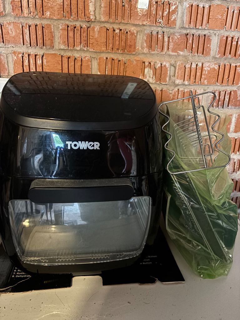New - never used Tower air fryer / grill