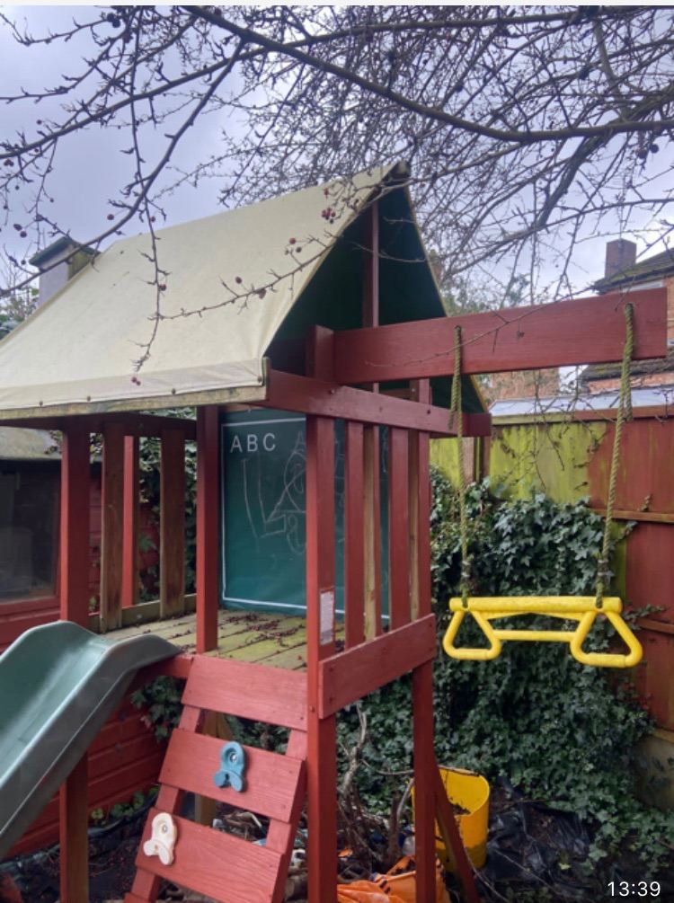 Children’s wooden climbing frame- free