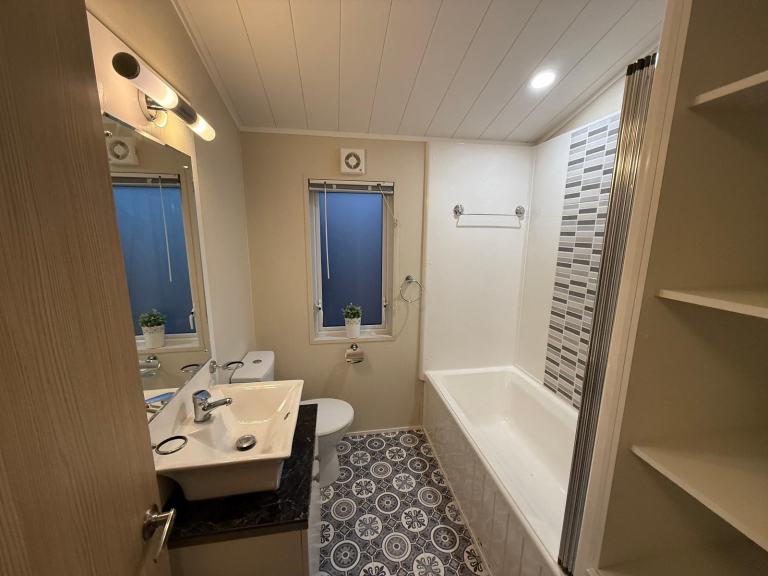 40x20 2 Bed Twin Lodge - DG, CH, Bath, Ensuite, Patio Doors - Offsite / Own Land