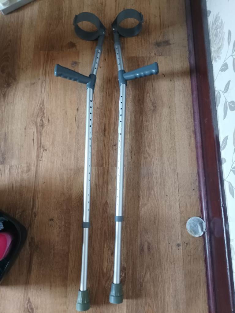 Pair of Adjustable Crutches – Excellent Condition