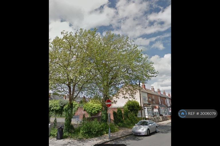 1 bedroom flat in Selly Oak, Birmingham, B29 (1 bed) (#3006079)