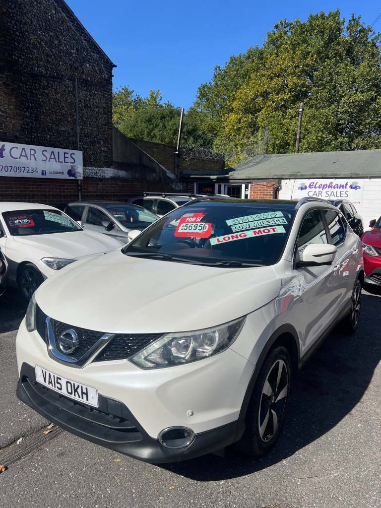 2015 Nissan Qashqai 1.2 DiG-T N-Tec+ 5dr HATCHBACK Petrol Manual