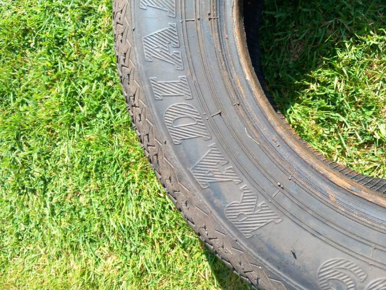 Dunlop sp99 185-15 tubeless radial tyre NEW 