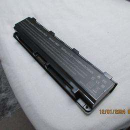 Rechargeable Laptop Li-ion Battery Pack Model L800 ALMOST NEW