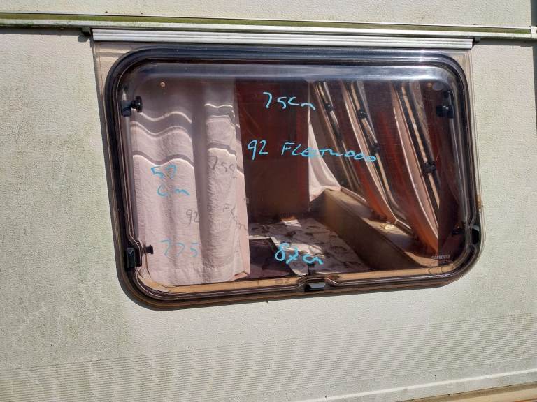 1992 Fleetwood caravan side window 