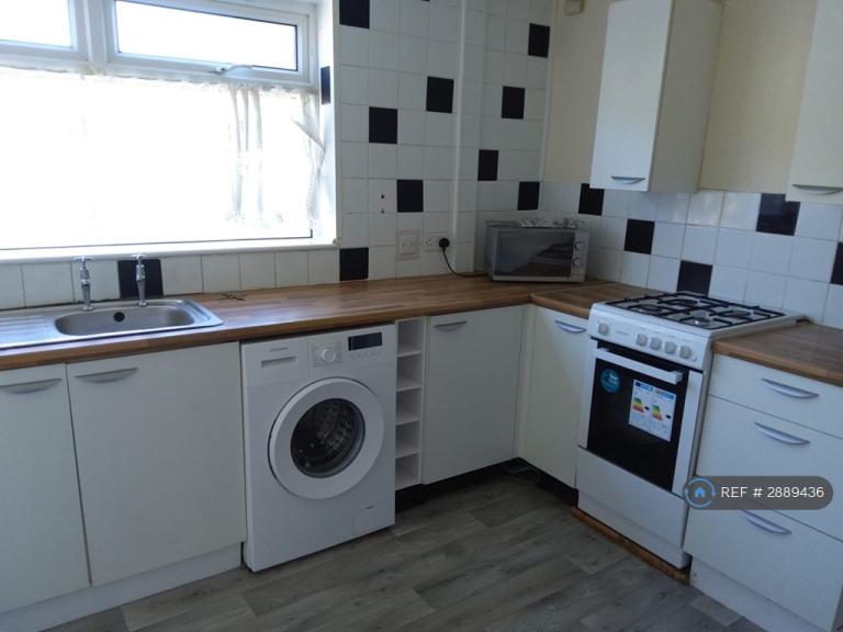 5 bedroom house in Wickhay, Basildon, SS15 (5 bed) (#2889436)