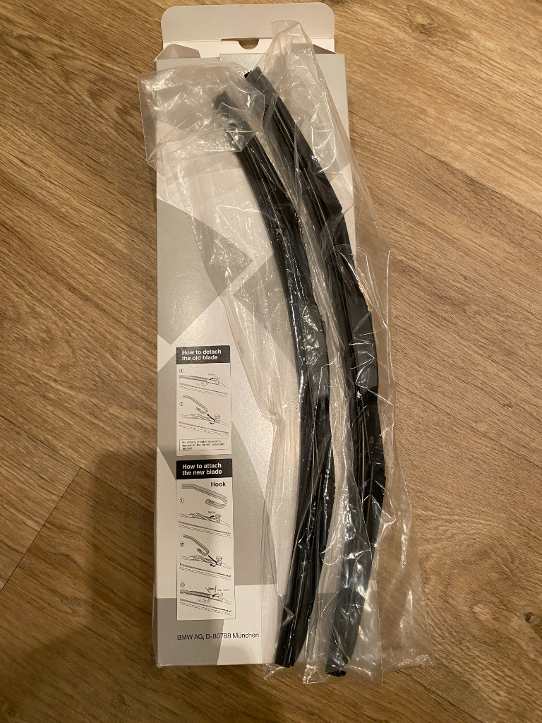 MINI COOPER WIPERS 2020 GENUINE BMW PARTS - USED - COST £43 NEW -  just need new 99p rubber blades