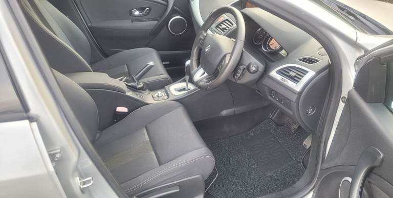 2011 Renault Megane AUTOMATIC 