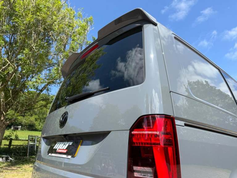 VW Transporter T32 Kombi 204 DSG Highline, Huge Spec, Genuine Leighton Van Model