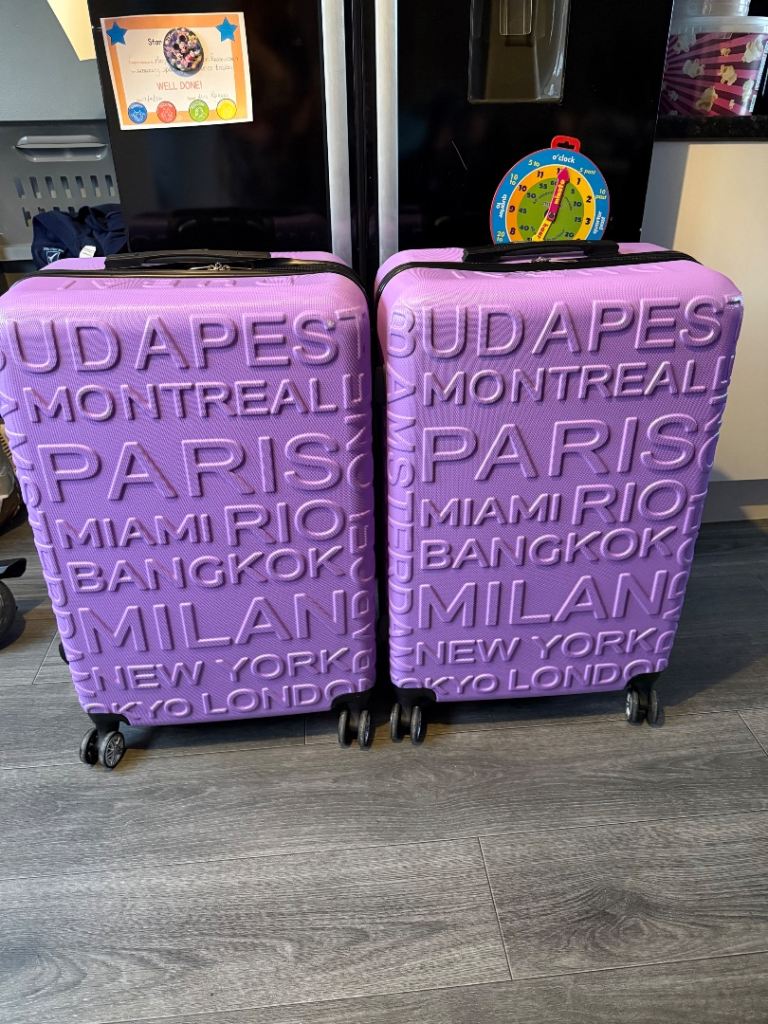 Pair of Hard Shell Luggage Suitcases – Purple, Good Condition
