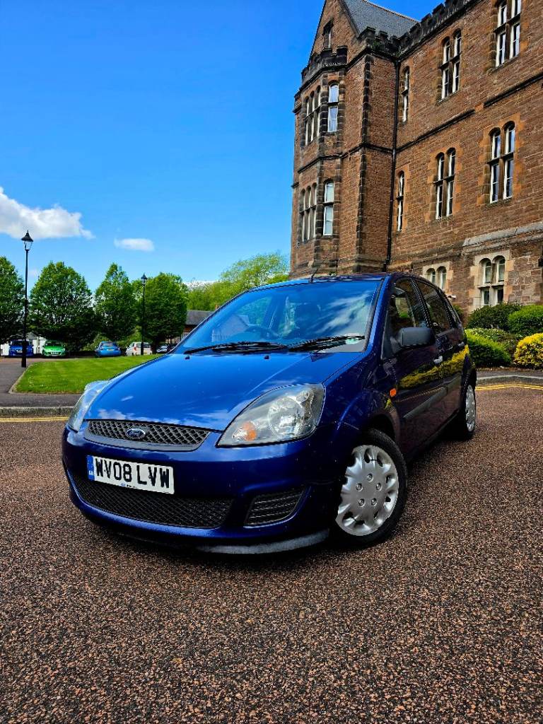 2008 Ford Fiesta 1.6i Automatic. 71k april 27 mot. 