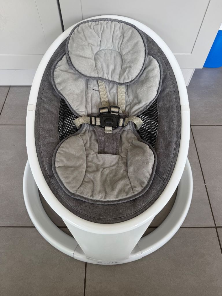 Munchkin Bluetooth baby swing 