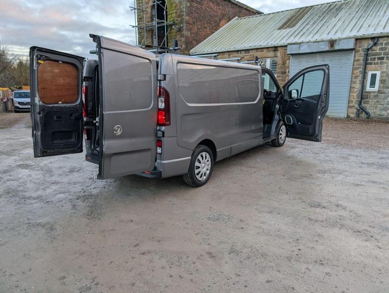 2015 Vauxhall Vivaro 2900 1.6CDTI BiTurbo 120PS ecoFLEX Sportive H1 Van PANEL VAN DIESEL Manual