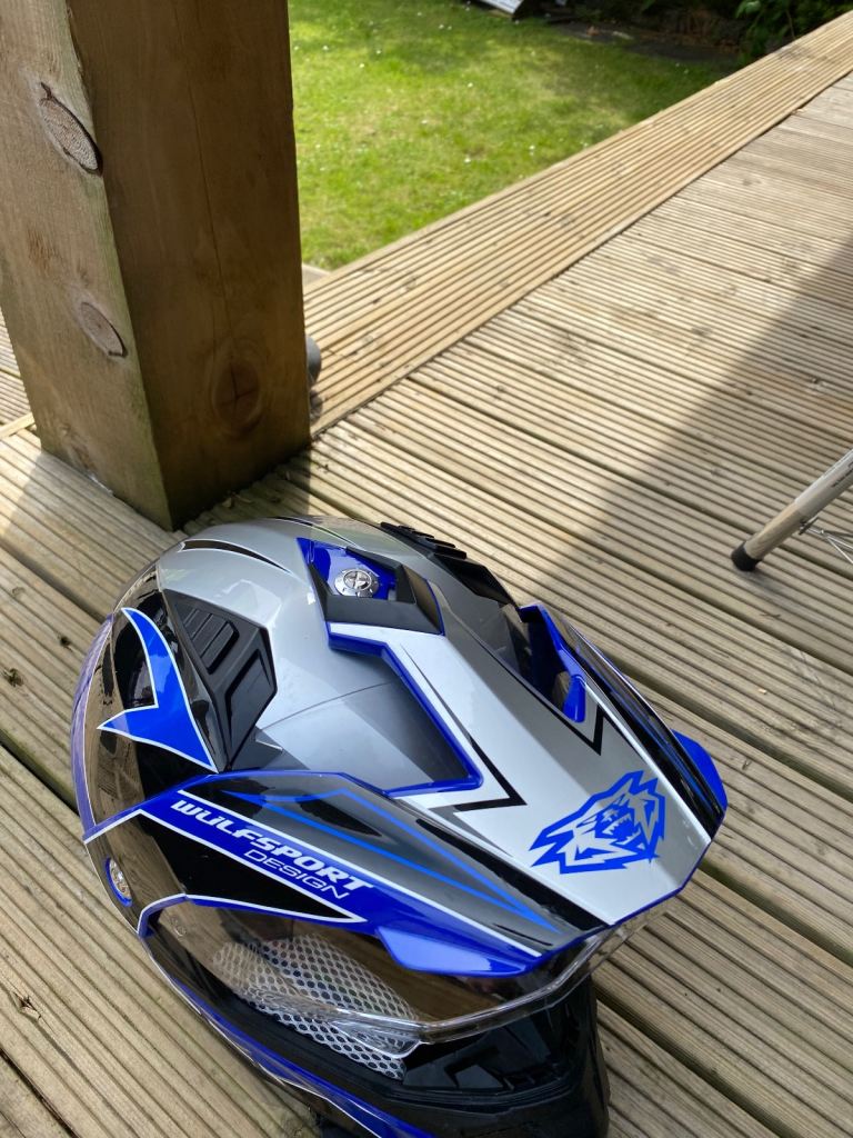 Moto x helmets 1 adult xl 1 small 