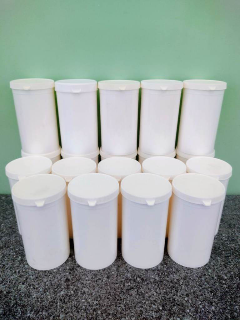 Many uses! Small Slim Plastic Lidded Containers., had one time use. £1 for 5 sse photos/details!