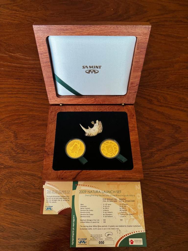 2010 South Africa Natura Launch set - Black Rhino- Gold proof 1oz & 1/2oz - complete with Box&COA 