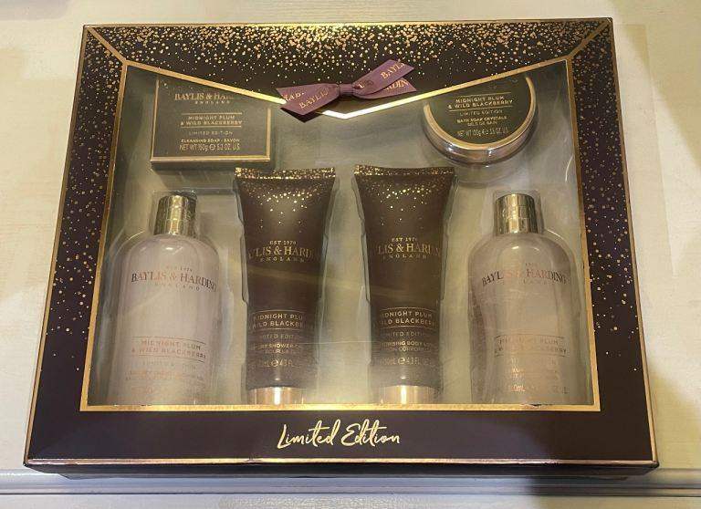Women's Gift Set By Baylis & Harding - NEW!