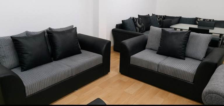 Modern Comfort Sofa – Strong & Cozy Design