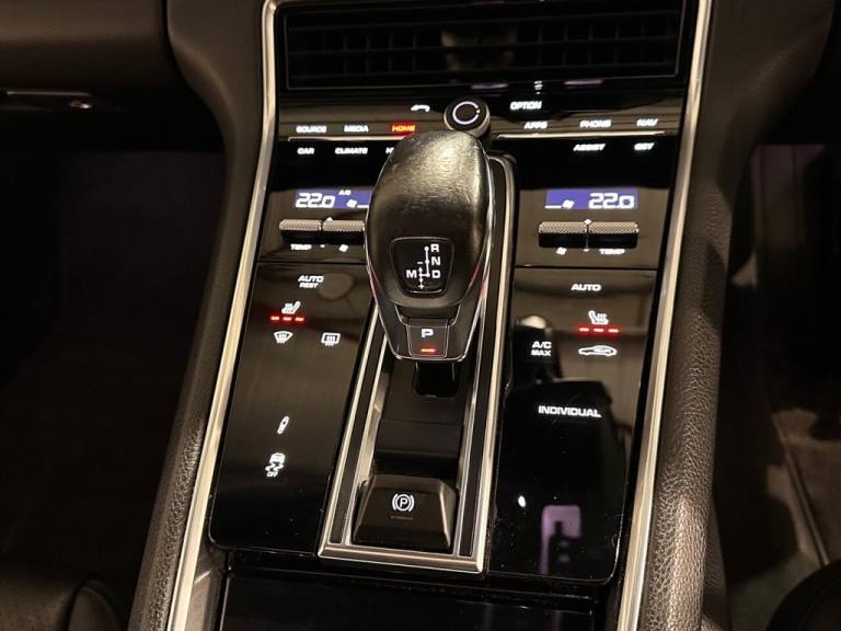 2018 Ford Kuga 2.0 TDCi Titanium X SUV 5dr Diesel Powershift Euro 6 (120 ps) HATCHBACK Diesel Aut...