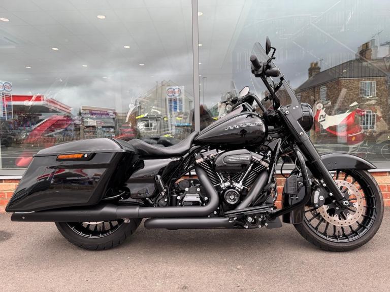 Harley-Davidson FLHR Road KING Special