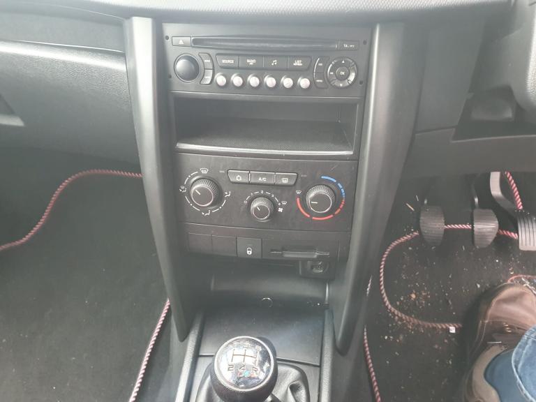 2010 Peugeot 207 1.4 Verve Hatchback 3dr Petrol Manual Euro 5 (75 ps) Petrol