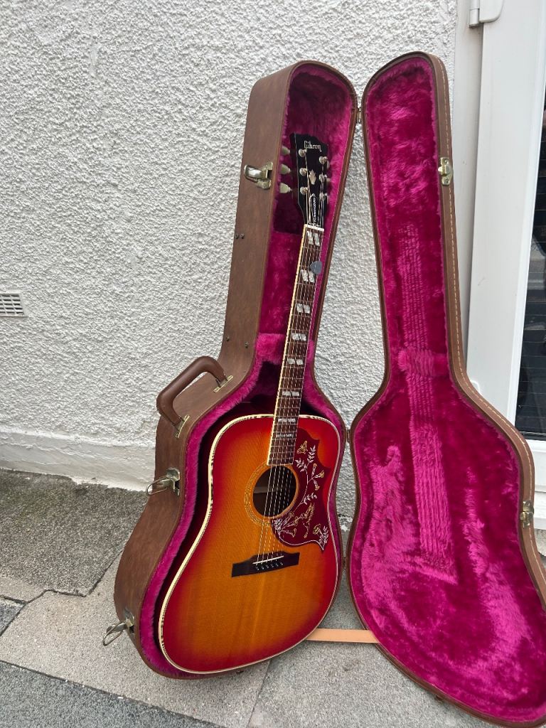 Gibson hummingbird 1987