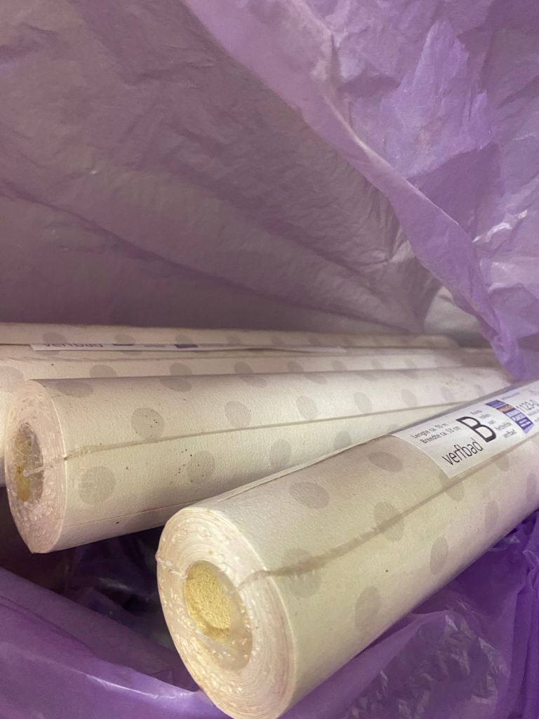 4 rolls of wall paper - £7 (Wallisdown)