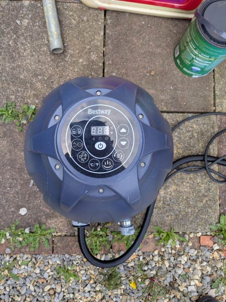 Lazy spa egg pump