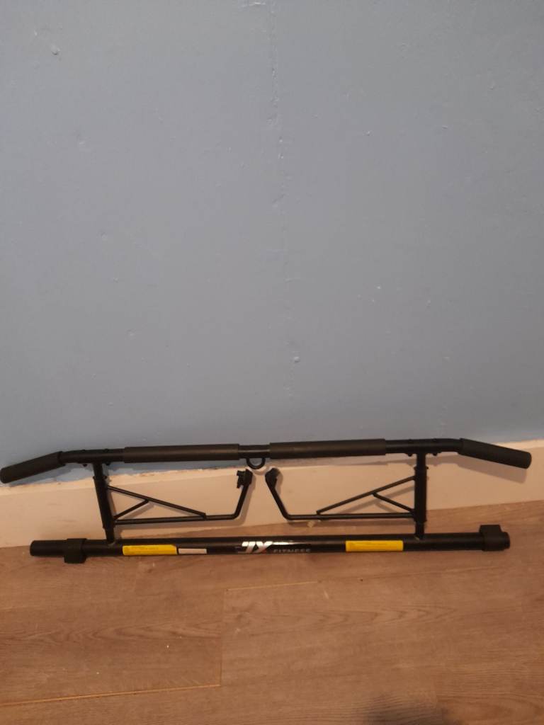 Chin up bar 