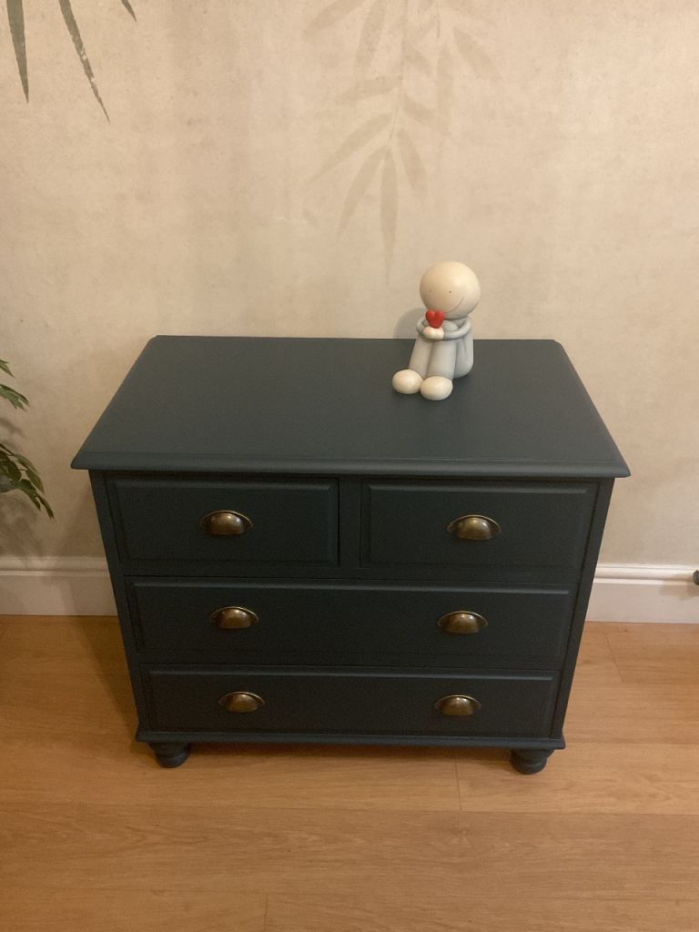 Vintage Chest of Drawers